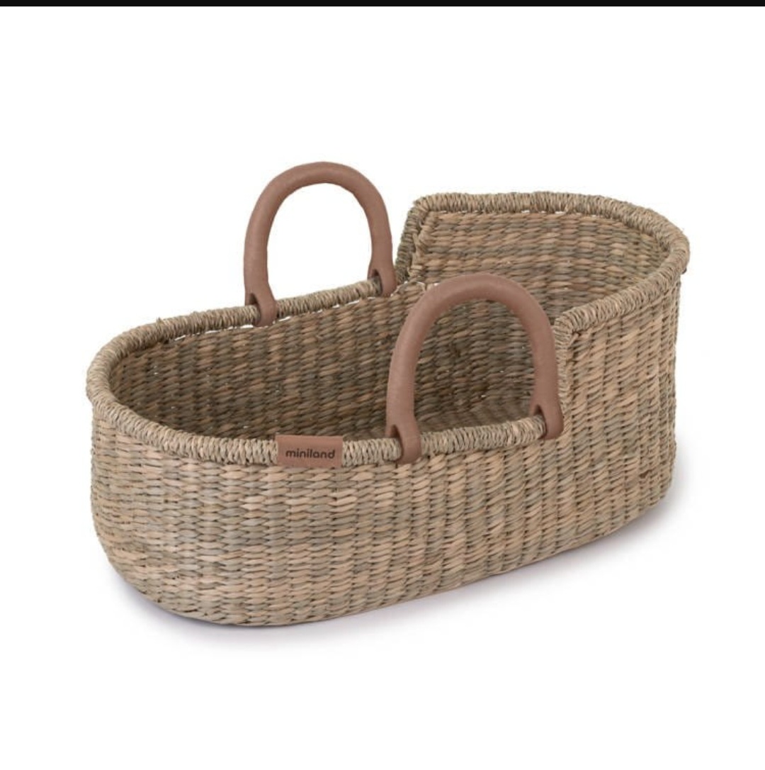 Moses basket for doll